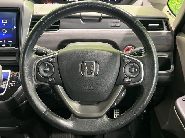 �y�����v�����X�e�A�����O�z�㎿�Ȋv���g�p���邱�ƂŁA��ɂ����������݂ƂĂ��^�]���₷���n���h���ł���