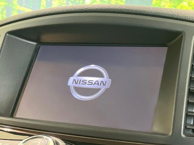 �y�����i�r�z�l�C�̏����i�r�𑕔����Ă���܂��B�i�r�̎g���₷���͂������A�I�[�f�B�I�@�\���[��!�L�����v�◷�s�͂������A�ʋ΂┃�����ȂǕ��i�̃h���C�u���y�����Ȃ�͂���