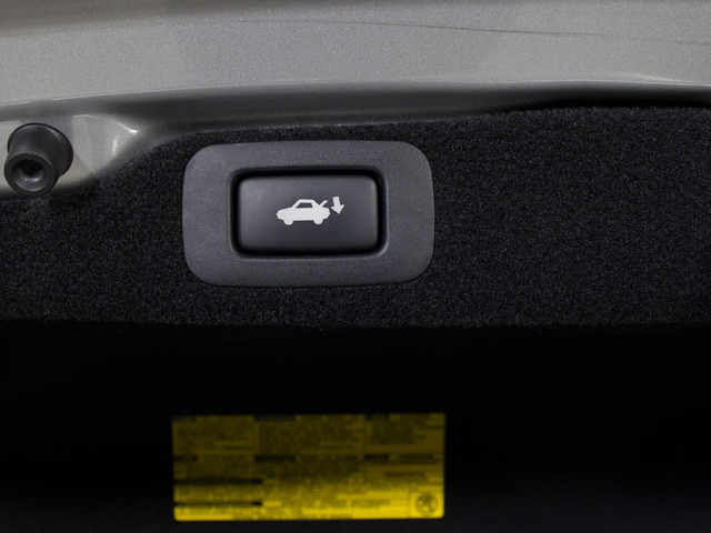 �X�C�b�`����Ńg�����N���b�h�̎����J���s���܂��B�d�q�L�[�{�̂̃��C�����X�@�\��^�]�Ȃ̃X�C�b�`����ł��I�[�v�����삪�\�ł�!�����ԂȂ�ł͂̉��K�����ł�!!