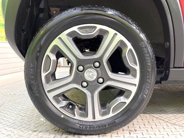 �y����15�C���`�A���~�z�C�[���z�O�ςɃ}�b�`���������A���~�z�C�[���𑕒����Ă���܂��B�e��ЊO�A���~�z�C�[����A�X�^�b�h���X�^�C�����戵�����Ă���܂��B���񂲑��k����������