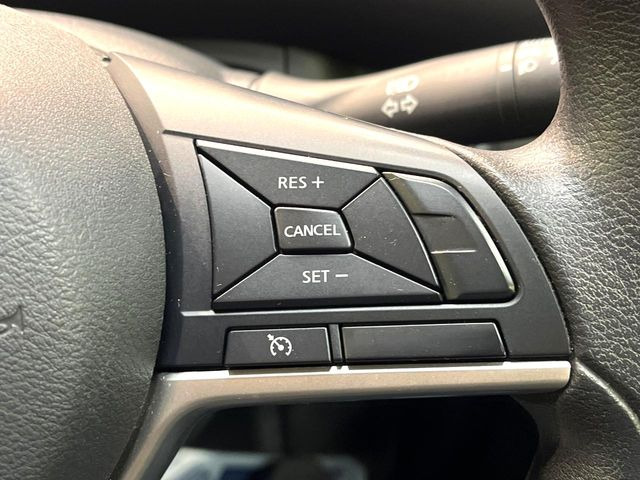 �y�N���[�Y�R���g���[���z�������H�����N���N���s�B�A�N�Z���𗣂��Ă���葬�x�ő��s���ł��A�������^�]���̕��S���y��!�����E�������ȒP�ȃX�C�b�`����Œ����ł��܂��B