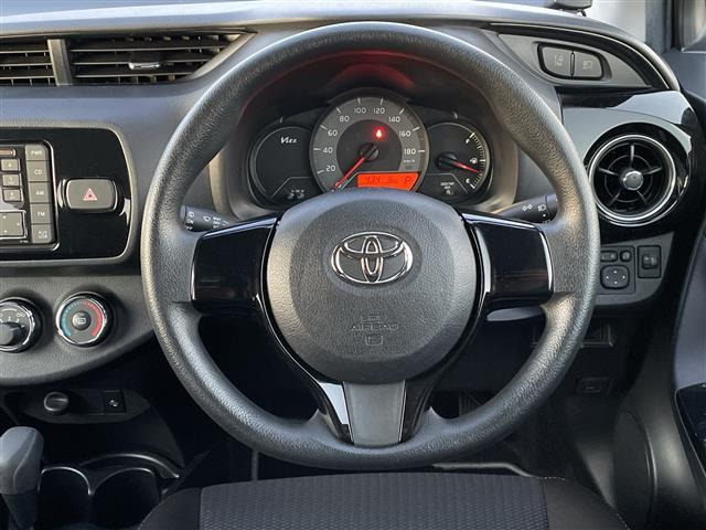 ヴィッツ1.3 F セーフティ エディション 4WD