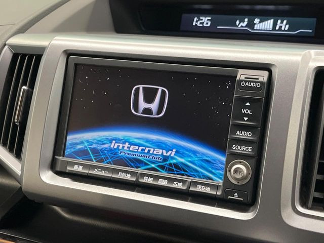 �y�����i�r�z�l�C�̏����i�r�𑕔����Ă���܂��B�i�r�̎g���₷���͂������A�I�[�f�B�I�@�\���[��!�L�����v�◷�s�͂������A�ʋ΂┃�����ȂǕ��i�̃h���C�u���y�����Ȃ�͂���