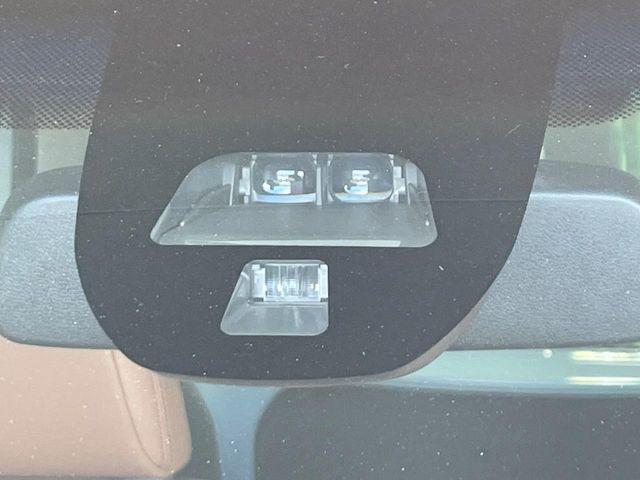 �y�V�e�B�u���[�L�A�N�e�B�u�V�X�e���z�ᑬ���s���ɑO���̎ԗ�����F�����A�Փ˂������Ȏ��͌x��ƃu���[�L�ŏՓˉ���Ɣ�Q�y�����A�V�X�g�B�����S�Ƀh���C�u�����y���݂��������܂��B