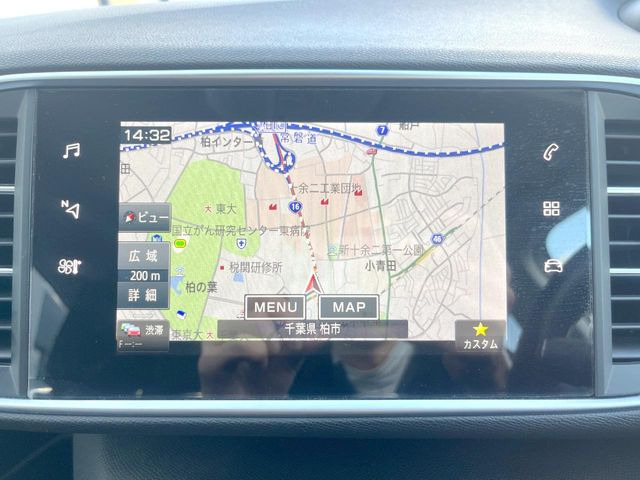 ���v�W���[�����i�r:��̊��̂���i�r�́A����������ԓ������o���Ă���܂��BBluetooth�Đ��ȂǃI�[�f�B�I�@�\���[�����Ă���܂��̂ŁA�^�]�����y���߂܂���