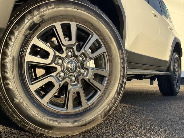 �y����18�C���`�A���~�z�C�[���z�O�ςɃ}�b�`���������A���~�z�C�[���𑕒����Ă���܂��B�e��ЊO�A���~�z�C�[����A�X�^�b�h���X�^�C�����戵�����Ă���܂��B���񂲑��k����������