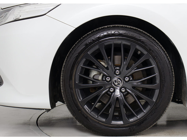 18�C���`�A���~�z�C�[�������ԗ�!!�A���~�z�C�[���̕ύX���\�ł�!���q�l�̂��D�݂�1����쐬�\�ƂȂ�܂�!���ڍׂ̓X�^�b�t�܂ł��q�˂��������B