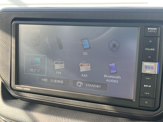 �y�����i�r�z�l�C�̏����i�r�𑕔����Ă���܂��B�i�r�̎g���₷���͂������A�I�[�f�B�I�@�\���[��!�L�����v�◷�s�͂������A�ʋ΂┃�����ȂǕ��i�̃h���C�u���y�����Ȃ�͂���