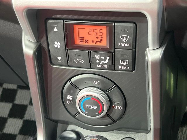 �y�I�[�g�G�A�R���z��x���D�݂̉��x�ɐݒ肷��΁A�ԓ��̉��x�����m�����ʂ≷�x�������Œ����B����&hellip;����&hellip;�Ɖ��x���X�C�b�`���������K�v�͂���܂���B���K�Ȏԓ���Ԃɂ͕K�{�̋@�\�ł��ˁ�