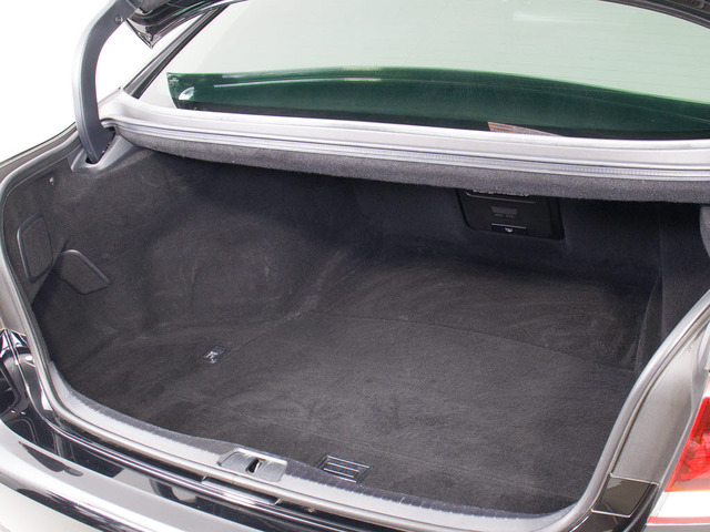 �g�����N�������Ǝv���Ă���܂���?���ۂ͑�e�ʃg�����N�ł�!���s���̒������h���C�u�����K�ł�!�܂��A�����t���X�y�[�X���������Ă���܂��̂ŁA��Ԃł��A�J�ł���̓������Ă�����育�������܂��B