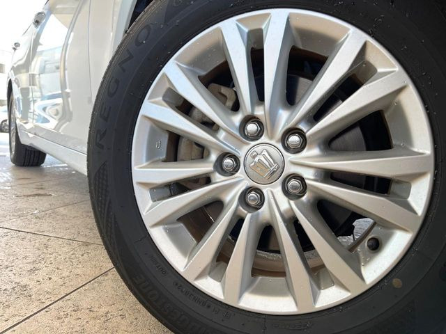 �y����16�C���`�A���~�z�C�[���z�O�ςɃ}�b�`���������A���~�z�C�[���𑕒����Ă���܂��B�e��ЊO�A���~�z�C�[����A�X�^�b�h���X�^�C�����戵�����Ă���܂��B���񂲑��k����������