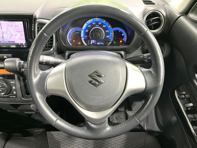 �y�����v�����X�e�A�����O�z�㎿�Ȋv���g�p���邱�ƂŁA��ɂ����������݂ƂĂ��^�]���₷���n���h���ł���