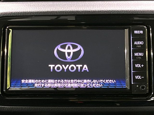 �y�����i�r�z�l�C�̏����i�r�𑕔����Ă���܂��B�i�r�̎g���₷���͂������A�I�[�f�B�I�@�\���[��!�L�����v�◷�s�͂������A�ʋ΂┃�����ȂǕ��i�̃h���C�u���y�����Ȃ�͂���