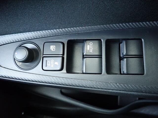 �d���i�[���h�A�~���[�E�p���[�E�B���h�E�������Ă��܂��B