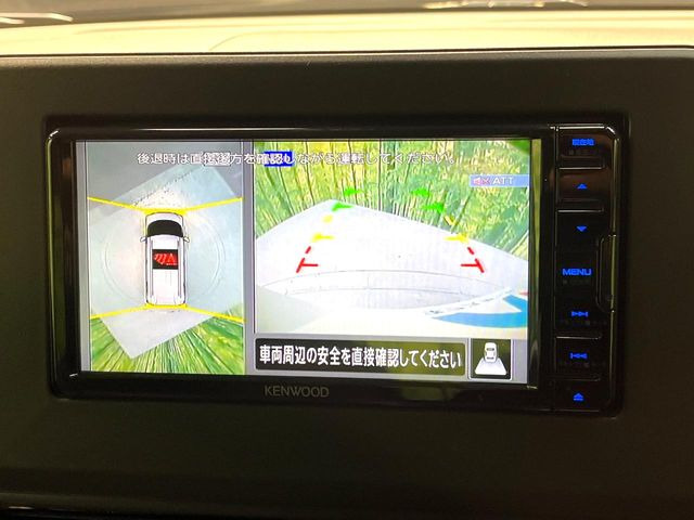 �y�}���`�A���E���h���j�^�[�z��p�̃J�����ɂ��A�ォ�猩���낵���悤�Ȏ��_��360�x�N���}�̎��͂��m�F���邱�Ƃ��ł��܂������p�������m�F���₷���A�����ꏊ�ł̐؂�Ԃ��⒓�Ԃ��X���[�Y�ɍs���܂��B