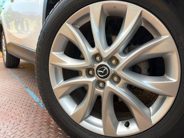 �y�����I�v�V����19�C���`�A���~�z�C�[���z�����I�v�V�����z�C�[���𑕒��B���s���\�̌���ɉ����A�O�ς����X�^�C���b�V���ɂȂ��Ă��܂��B