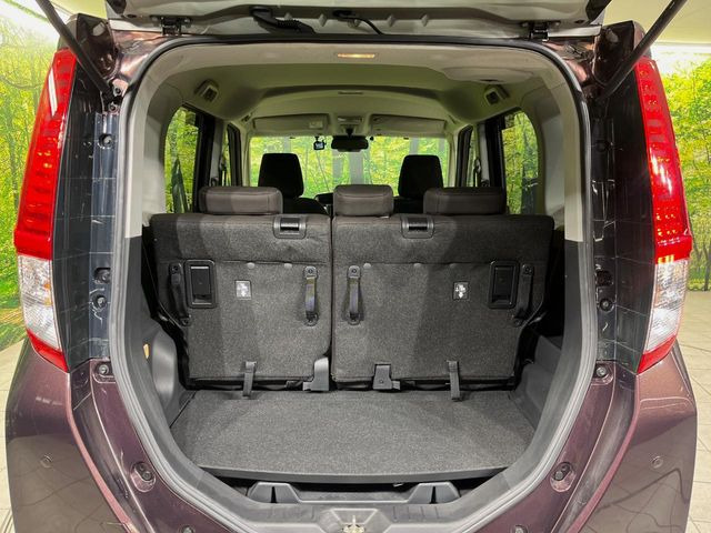 ���i�̂���������ʋ΁A���}���ɏ\���ȉ׎��X�y�[�X���m�ۂ��Ă���܂��B�Z�J���h�V�[�g��|���ƁA�傫�ȉו��̐ύڂ��\�ł���