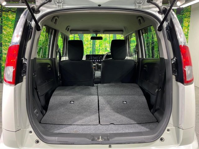 ���i�̂���������ʋ΁A���}���ɏ\���ȉ׎��X�y�[�X���m�ۂ��Ă���܂��B�Z�J���h�V�[�g��|���ƁA�傫�ȉו��̐ύڂ��\�ł���