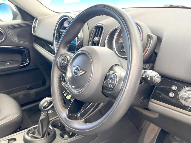 ���n���h�����̃X�������Ȃ��A���ꂢ�ȏ�Ԃ��ێ����Ă���܂��B�e�X�C�b�`���̓�����m�F�ς݂ł��B