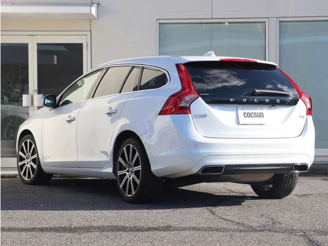 �V�i�����o�b�e���[�̓h�C�c��VARTA(�o���^)���g�p���܂��B���B�Ԃ̏����i�ɍ̗p����鍂�i���o�b�e���[�ł��B