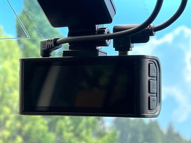 �y�h���C�u���R�[�_�[�z���S�E���S�ȃJ�[���C�t�ɕK�{�̃h���C�u���R�[�_�[�𑕔�!���s���͂������A������^�]�⎖�̂ɑ��������ۂ̏󋵂��f���ŋL�^���A����̃��X�N�ɔ����܂��B