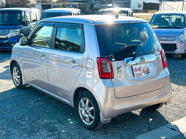 ���X�ł͌y�����Ԃ��畁�ʎԂ܂ŕ��L���I�[�����[�J�[�̎Ԏ�E�F�E�O���[�h��L�x�ɑ����Ă���܂��B