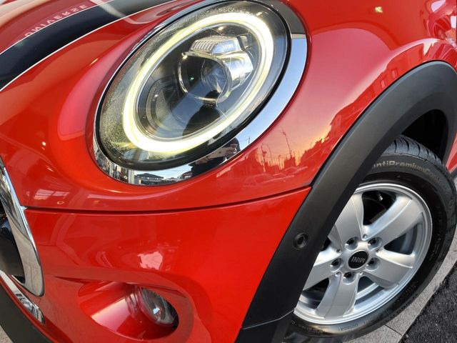 ��LED�w�b�h���C�g:��ԑ��s�����ǍD�Ȏ��E���m�ۂ����S���ĉ^�]�ł��鍂�P�xLED�w�b�h���C�g�𑕔�!�_�����x�������A����d�͂��}�����Ă��܂��B