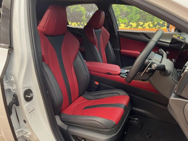 �y��p�X�|�[�c�V�[�g�z�z�[���h���ɗD��A�J�[�u���̑̂������}�����Ă���܂��B�܂��A�̂Ƀt�B�b�g���邩�獘��w�������ɂ����A�����O�h���C�u�⍂�����s�ł����K�ɂ��߂������������܂���