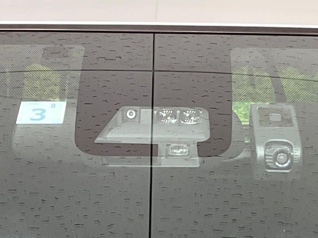 �y�g���^�Z�[�t�e�B�Z���X�z���s���ɑO���̎ԗ�����F�����A�Փ˂������Ȏ��͌x��ƃu���[�L�ŏՓˉ���Ɣ�Q�y�����A�V�X�g�B�����S�Ƀh���C�u�����y���݂��������܂��B