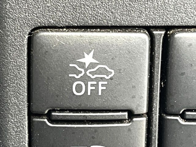 �y�X�}�[�g�A�V�X�g�z���s���ɑO���̎ԗ�����F�����A�Փ˂������Ȏ��͌x��ƃu���[�L�ŏՓˉ���Ɣ�Q�y�����A�V�X�g�B�����S�Ƀh���C�u�����y���݂��������܂��B