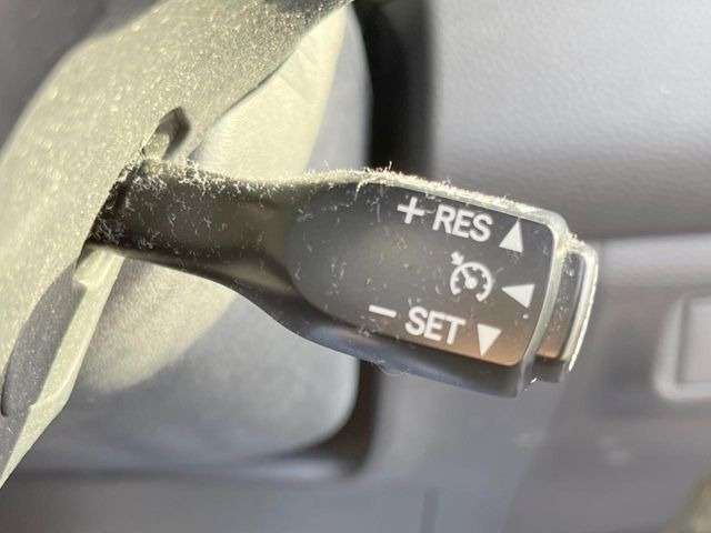 �y�N���[�Y�R���g���[���z�������H�����N���N���s�B�A�N�Z���𗣂��Ă���葬�x�ő��s���ł��A�������^�]���̕��S���y��!�����E�������ȒP�ȃX�C�b�`����Œ����ł��܂��B