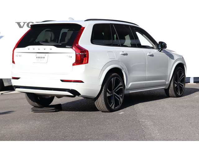 XC90ウルトラ T8 AWD プラグイン ハイブリッド 4WD
