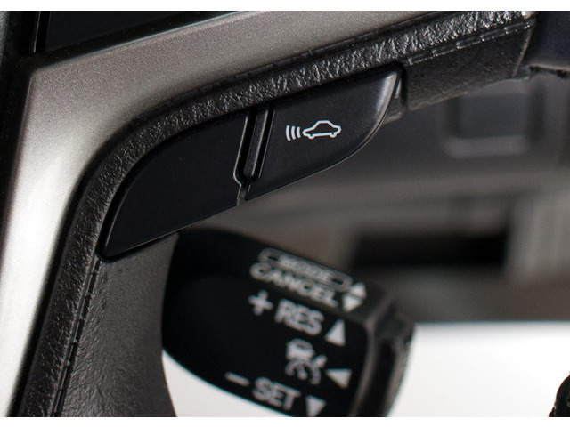 �Փˉ���x���^�v���N���b�V���Z�[�t�e�B�V�X�e�� �O���ɏo��������Q���ɑ΂��x��𔭂��A�h���C�o�[�Ɍx���B�����Ƀu���[�L�A�V�X�g�ɂ��Փˉ���Ƒ��x���y�����܂��B