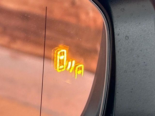 �y�u���C���h�X�|�b�g���j�^�[�z���s���A�h�A�~���[�̎��p�ɂȂ�₷���ӏ��Ɍ㑱�Ԃ��ڋ߂���ƃT�C�h�~���[�̃����Y�Ɍx����\��!�h���C�o�[�ɒ��ӊ��N�����Ă���܂��B