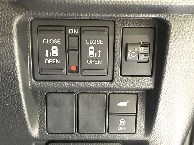 �y�����p���[�X���C�h�h�A�z�X�}�[�g�L�[��^�]�Ȃ̃X�C�b�`�Ō�ȗ����X���C�h�h�A�̊J���\���d��������͂����ăh�A���J����K�v�������A�����Ȃ��q�l�ł��ȒP�ɊJ���߂ł����K�ł���