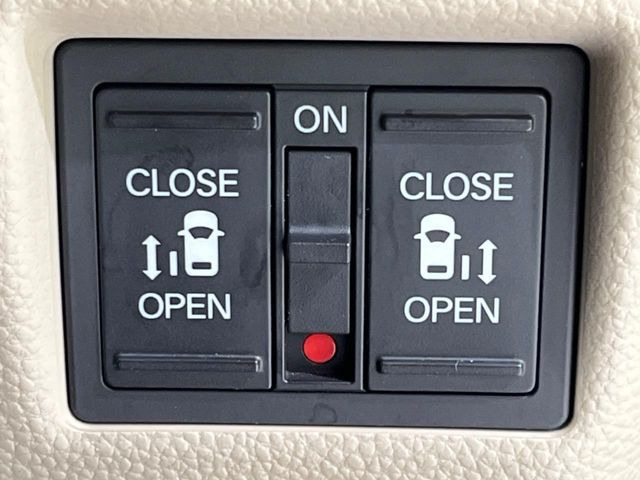 �y�����p���[�X���C�h�h�A�z�X�}�[�g�L�[��^�]�Ȃ̃X�C�b�`�Ō�ȗ����X���C�h�h�A�̊J���\���d��������͂����ăh�A���J����K�v�������A�����Ȃ��q�l�ł��ȒP�ɊJ���߂ł����K�ł���