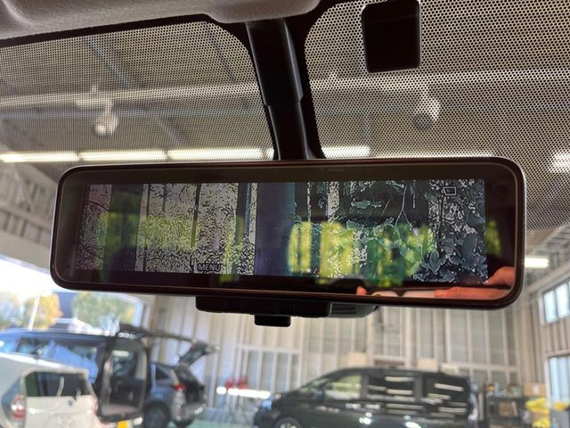 �y�C���e���W�F���g���[���~���[�z��Ȃ̑傫�ȉו��⓯��҂Ō�����m�F���Â炢���ł����S!�J�������B�e�����ԗ�����̉f�������[���~���[���ɕ\���B�N���A�Ȏ��E�ŏ󋵂̊m�F���\�ł�!