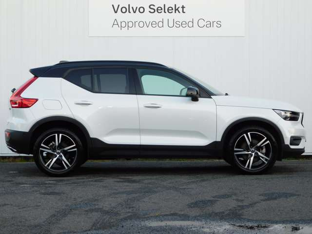 XC40T4 AWD Rデザイン 4WD