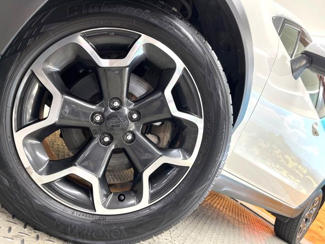 �y����17�C���`�A���~�z�C�[���z�O�ςɃ}�b�`���������A���~�z�C�[���𑕒����Ă���܂��B�e��ЊO�A���~�z�C�[����A�X�^�b�h���X�^�C�����戵�����Ă���܂��B���񂲑��k����������