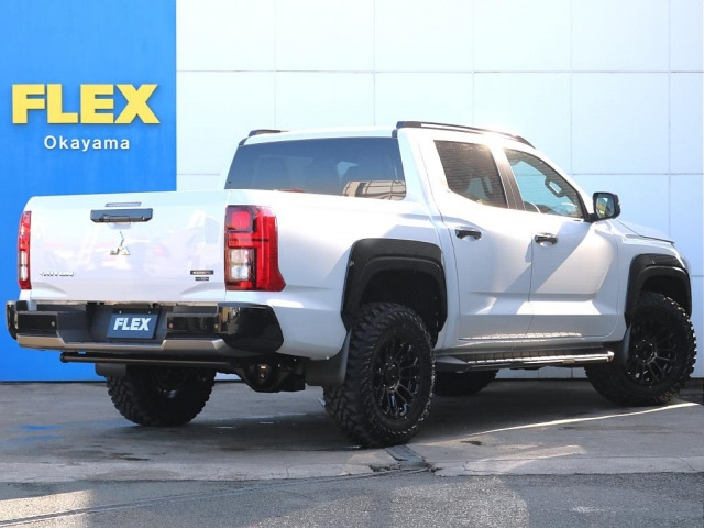 トライトン2.4 GSR ディーゼル 4WD