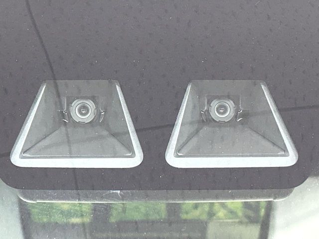 �y�X�}�[�g�A�V�X�g�z���s���ɑO���̎ԗ�����F�����A�Փ˂������Ȏ��͌x��ƃu���[�L�ŏՓˉ���Ɣ�Q�y�����A�V�X�g�B�����S�Ƀh���C�u�����y���݂��������܂��B