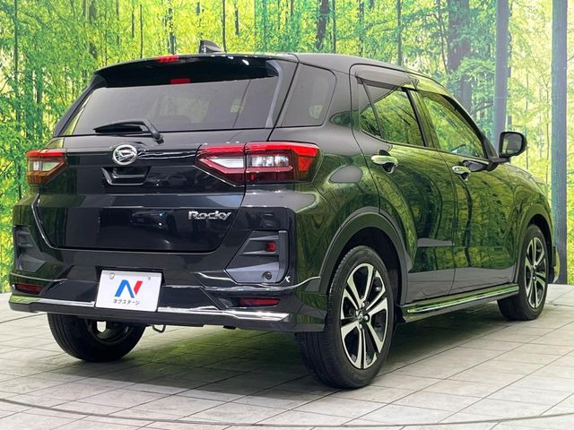 ☆全国のネクステージからお取り寄せが可能※!遠方の店舗に展示してあるクルマが気になる場合も、最寄りの店舗でご覧いただくことが可能です!是非私たちに要望をお聞かせください!※別途費用