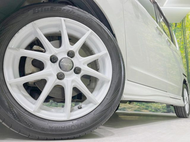 �y15�C���`�A���~�z�C�[���z�O�ςɃ}�b�`�����A���~�z�C�[���𑕒����Ă���܂��B�e��A���~�z�C�[����A�X�^�b�h���X�^�C�����戵�����Ă���܂��B���񂲑��k����������