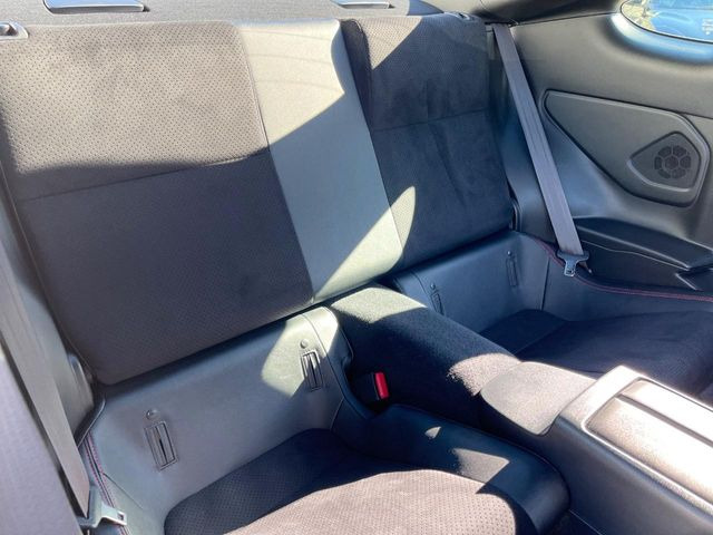 �y�n�[�t���U�[�V�[�g�z�������ƍ���S�n�𗼗������l�C�̃V�[�g���w�ʁE���ʂ̃t�@�u���b�N�f�ނ́A�ʋC���̗ǂ��⊊��ɂ����ɗD��Ă��܂��B�C���╞���ɍ��E���ꂸ���K�ɂ���肢�������܂��B