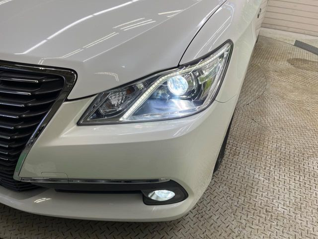 �yLED�w�b�h���C�g�z���V����ԑ��s�����ǍD�Ȏ��E���m�ۂ����S���ĉ^�]�ł��鍂�P�xLED�w�b�h���C�g�𑕔�!�_�����x�������A����d�͂��}�����Ă��܂��B