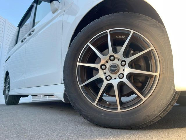 �y16�C���`�A���~�z�C�[���z�O�ςɃ}�b�`�����A���~�z�C�[���𑕒����Ă���܂��B�e��A���~�z�C�[����A�X�^�b�h���X�^�C�����戵�����Ă���܂��B���񂲑��k����������