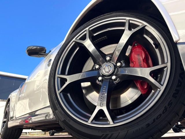 �y�O���[�h��p����19�C���`�A���~�z�C�[���z�f�U�C�����̍��������A���~�z�C�[���𑕒����Ă���܂��B�e��ЊO�A���~�z�C�[����A�X�^�b�h���X�^�C�����戵�����Ă���܂��B���񂲑��k����������