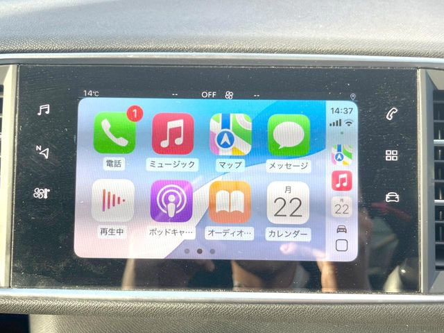 ��Apple Car Play:�X�}�z�Ƃ̗L���ڑ��ŁA�i�r�E�I�[�f�B�I�Đ��ȂǃX�}�z�̃A�v���@�\����ʂł��g����֗��@�\�ł�!
