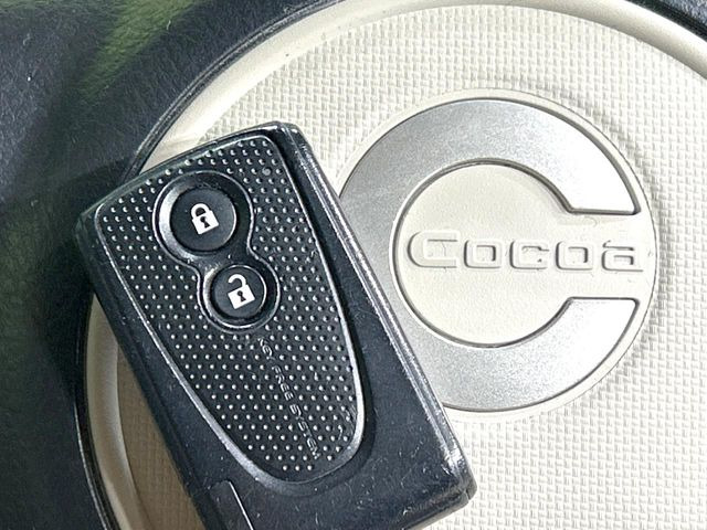 �y�L�[�t���[�V�X�e���z�J�o����|�P�b�g�ɓ��ꂽ�܂܂ł��h�A�̎{���E�������\�ȃX�}�[�g�L�[�𑕔��B�G���W���̃I���E�I�t�����J�M�����o���K�v����������Ƃ��Ă��֗��ł���