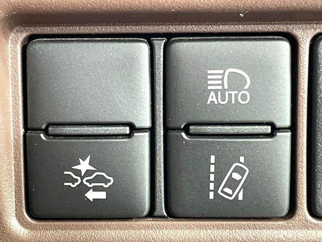 �y�g���^�Z�[�t�e�B�Z���X�z���s���ɑO���̎ԗ�����F�����A�Փ˂������Ȏ��͌x��ƃu���[�L�ŏՓˉ���Ɣ�Q�y�����A�V�X�g�B�����S�Ƀh���C�u�����y���݂��������܂��B